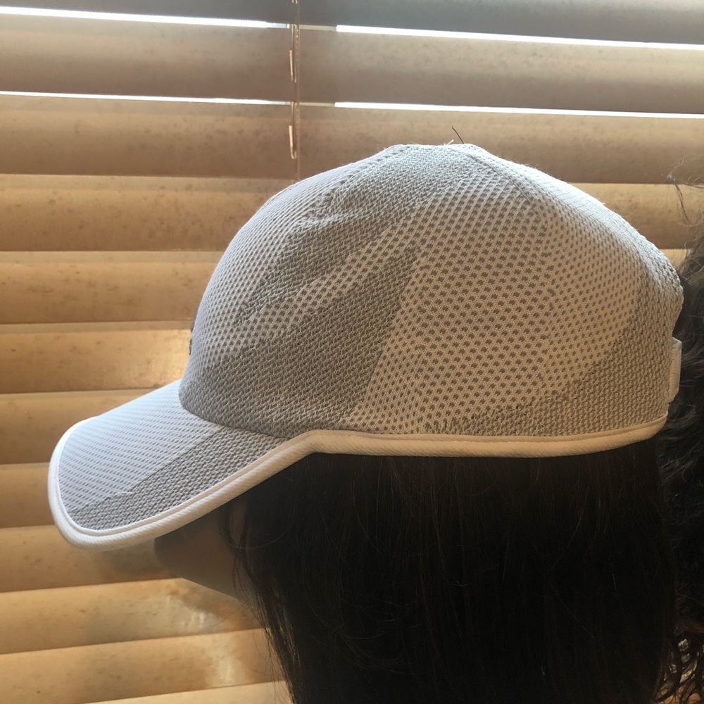 ADIDAS CAP - Picture 2 of 7